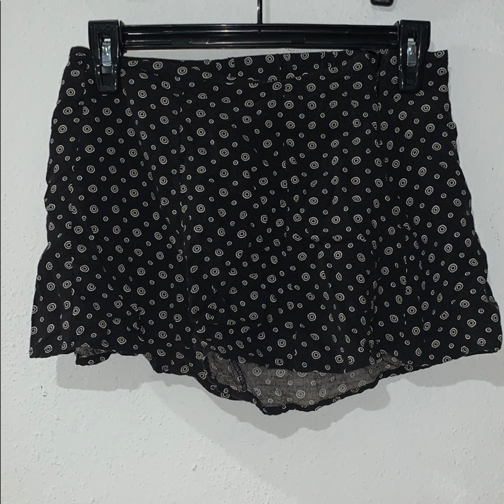 Mine cotton circle pattern shorts